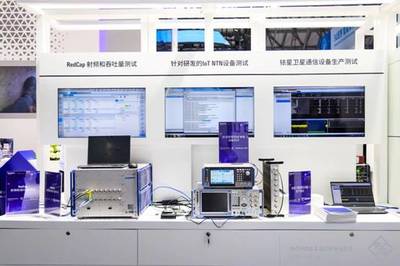 電腦螢?zāi)唤貓D 網(wǎng)絡(luò)技術(shù)服務(wù)的便捷工具